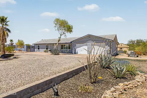 Exterior - 2330 E Broadway Ave, Apache Junction, AZ 85119 photo 5 of 8