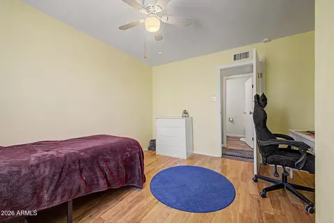 Bedroom - 2330 E Broadway Ave, Apache Junction, AZ 85119 photo 5 of 8