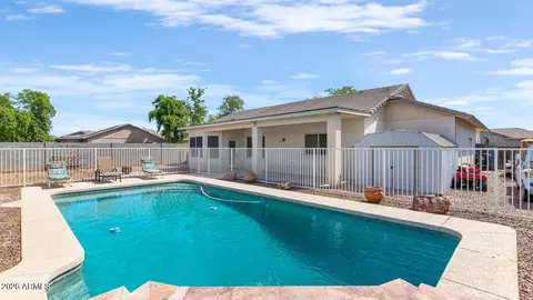 Exterior - 4204 S 78th Ln, Phoenix, AZ 85043 photo 2 of 3