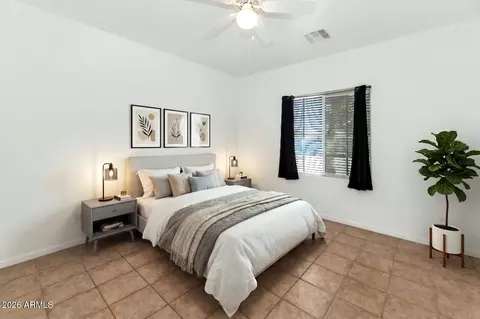 Bedroom - 4204 S 78th Ln, Phoenix, AZ 85043 photo 4 of 4