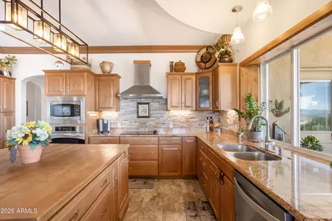 Kitchen - 6055 E Indigo Sky --, Hereford, AZ 85615 photo 3 of 6