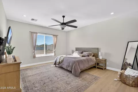 Bedroom - 629 W Cloud Rd, Phoenix, AZ 85086 photo 1 of 10