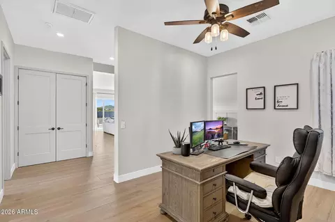 Entry Way - 629 W Cloud Rd, Phoenix, AZ 85086 photo 3 of 4