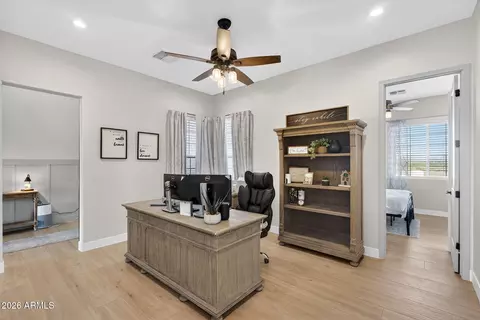 Entry Way - 629 W Cloud Rd, Phoenix, AZ 85086 photo 2 of 4