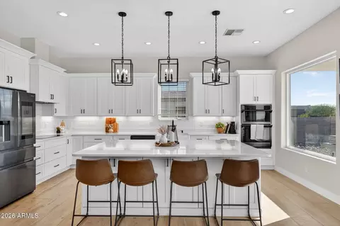 Kitchen - 629 W Cloud Rd, Phoenix, AZ 85086 photo 2 of 4