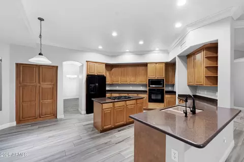 Kitchen - 7619 E Tasman Cir, Mesa, AZ 85207 photo 3 of 5