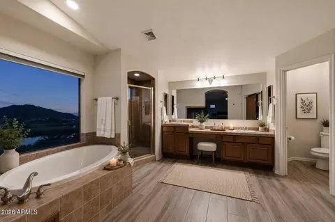 Bath - 7619 E Tasman Cir, Mesa, AZ 85207 photo 2 of 4