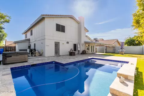 3940 W Park View Ln, Glendale, AZ 85310