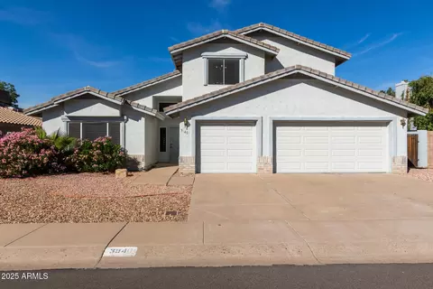 3940 W Park View Ln, Glendale, AZ 85310