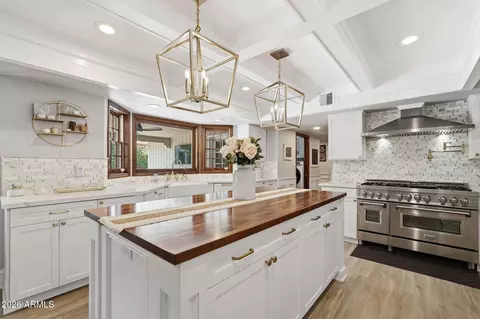 Kitchen - 3317 E Fox St, Mesa, AZ 85213 photo 1 of 8