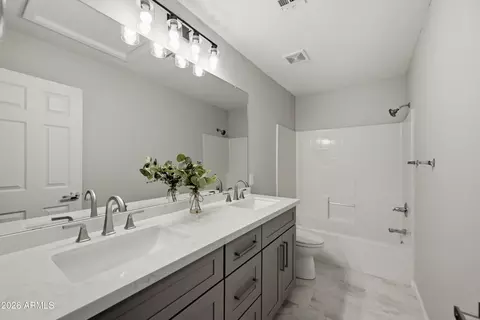 Bath - 1008 E Mohawk Dr, Phoenix, AZ 85024 photo 3 of 3