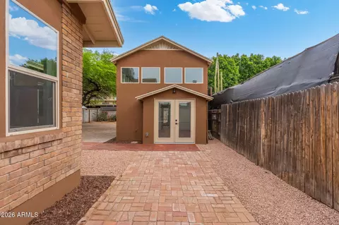 Exterior - 332 E Windsor Ave, Phoenix, AZ 85004 photo 6 of 15