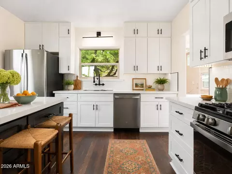 Kitchen - 332 E Windsor Ave, Phoenix, AZ 85004 photo 1 of 8