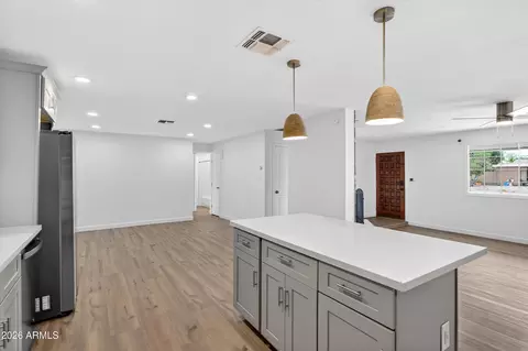 198 W Kent Dr, Chandler, AZ 85225