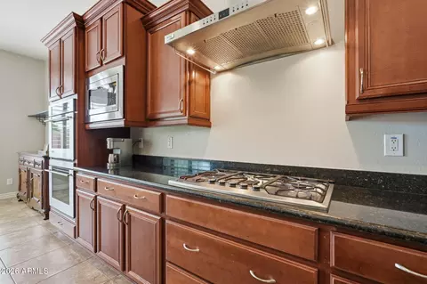 Kitchen - 7827 S Sequoia Dr, Gilbert, AZ 85298 photo 3 of 3