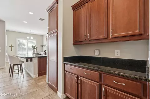 Entry Way - 7827 S Sequoia Dr, Gilbert, AZ 85298 photo 3 of 6
