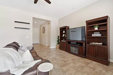 Entry Way - 7827 S Sequoia Dr, Gilbert, AZ 85298 photo 2 of 6