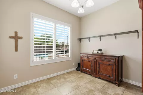 Entry Way - 7827 S Sequoia Dr, Gilbert, AZ 85298 photo 5 of 6