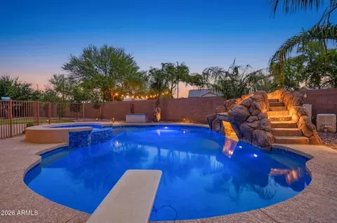 Exterior - 7827 S Sequoia Dr, Gilbert, AZ 85298 photo 6 of 14