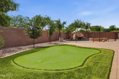 Exterior - 7827 S Sequoia Dr, Gilbert, AZ 85298 photo 8 of 14