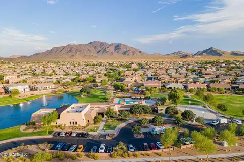 View/Area - 7827 S Sequoia Dr, Gilbert, AZ 85298 photo 4 of 9