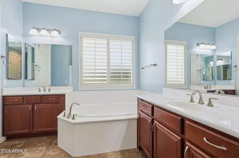 Bath - 7827 S Sequoia Dr, Gilbert, AZ 85298 photo 1 of 5