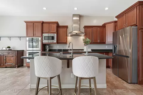 Kitchen - 7827 S Sequoia Dr, Gilbert, AZ 85298 photo 1 of 3