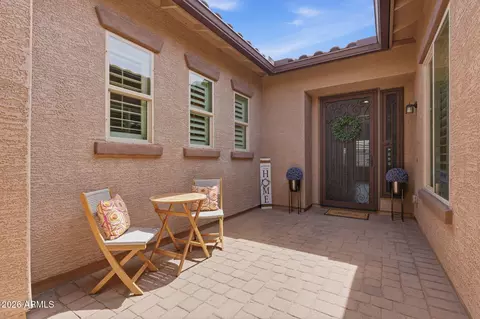 Exterior - 7827 S Sequoia Dr, Gilbert, AZ 85298 photo 5 of 14