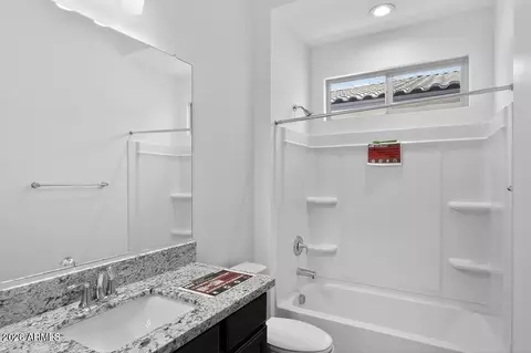 Bath - 17895 W Windmere Dr, Goodyear, AZ 85338 photo 1 of 2