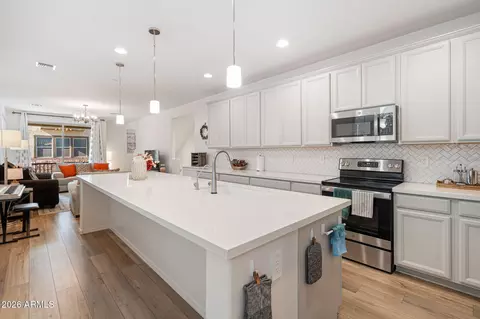 Kitchen - 1694 E Hampton Ln, Gilbert, AZ 85295 photo 2 of 2