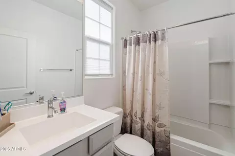 Bath - 1694 E Hampton Ln, Gilbert, AZ 85295 photo 4 of 4