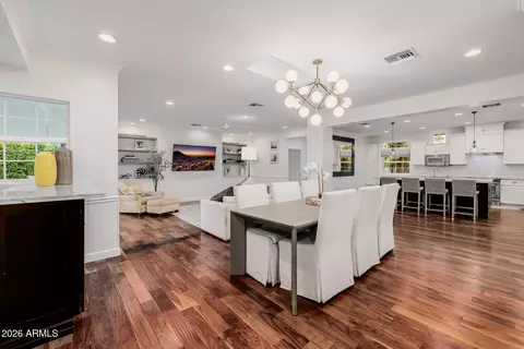 Dining - 4021 E Glenrosa Ave, Phoenix, AZ 85018 photo 2 of 4