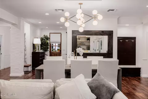 Dining - 4021 E Glenrosa Ave, Phoenix, AZ 85018 photo 1 of 4