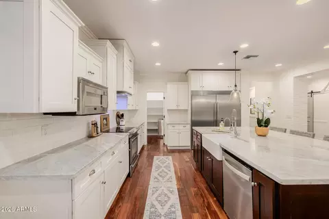 Kitchen - 4021 E Glenrosa Ave, Phoenix, AZ 85018 photo 2 of 2