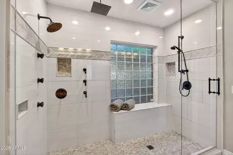 Bath - 6862 E Mallory St, Mesa, AZ 85207 photo 5 of 13