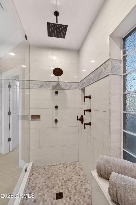 Bath - 6862 E Mallory St, Mesa, AZ 85207 photo 6 of 13