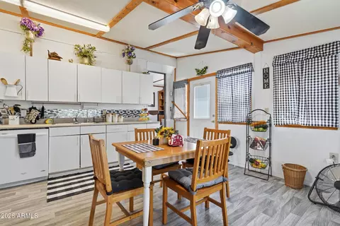 1918 N Warner Dr, Apache Junction, AZ 85120 photo 4