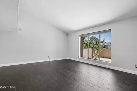 Living - 4242 E Sheena Dr, Phoenix, AZ 85032 photo 4 of 10
