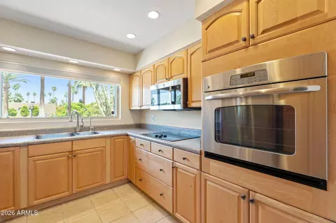 7633 E Meadowbrook Ave, Scottsdale, AZ 85251