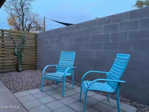 Exterior - 4514 N 14th Pl, Phoenix, AZ 85014 photo 6 of 7