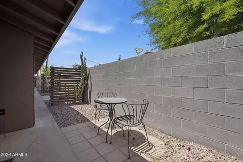 Exterior - 4514 N 14th Pl, Phoenix, AZ 85014 photo 3 of 7