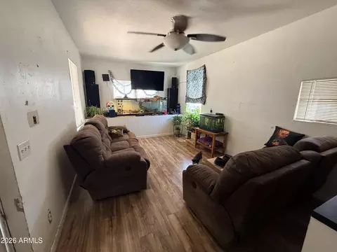 218 N 88th Way, Mesa, AZ 85207