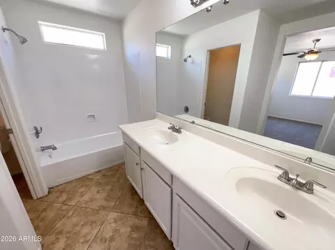 Bath - 4246 E Tyson St, Gilbert, AZ 85295 photo 3 of 7