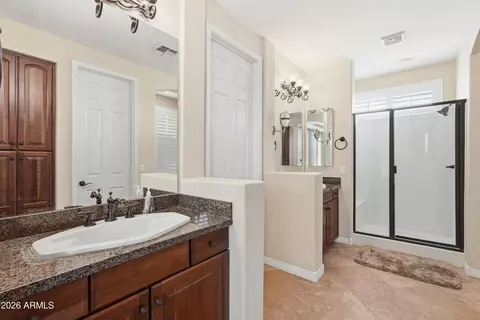 Bath - 3151 E Turnberry Dr, Gilbert, AZ 85298 photo 4 of 11