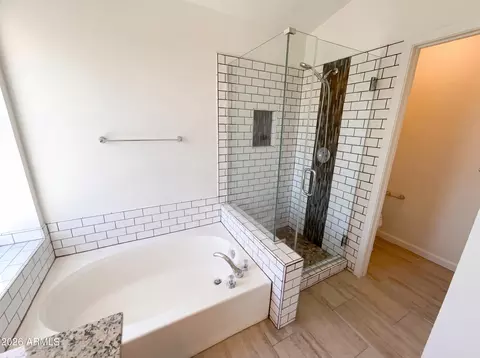 Bath - 1143 E Harbor View Dr, Gilbert, AZ 85234 photo 3 of 4