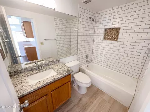 Bath - 1143 E Harbor View Dr, Gilbert, AZ 85234 photo 1 of 4
