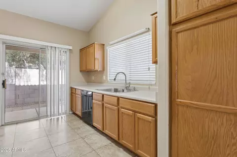 Kitchen - 2008 E Bluefield Ave, Phoenix, AZ 85022 photo 3 of 3