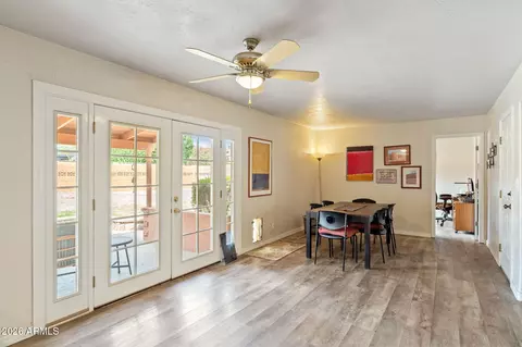 Dining - 3332 E Medlock Dr, Phoenix, AZ 85018 photo 1 of 2