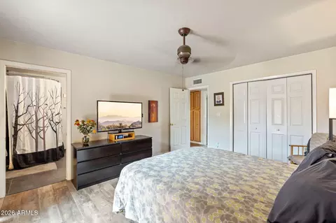 Bedroom - 3332 E Medlock Dr, Phoenix, AZ 85018 photo 2 of 3