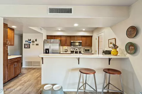 Kitchen - 3332 E Medlock Dr, Phoenix, AZ 85018 photo 2 of 3